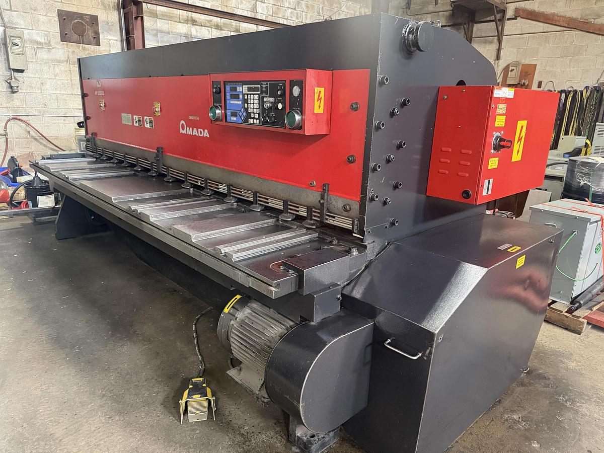 Used AMADA M3060 10' x 1/4" MECHANICAL SHEAR W/ SHEET SUPPORT SYSTEM -2003