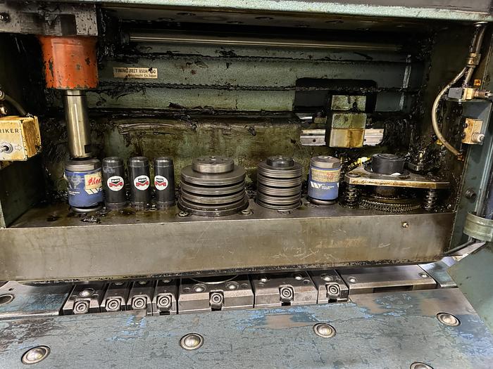 Used 33 TON AMADA OCTO 334 CNC TURRET PUNCH