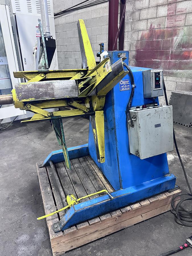 Used 2500 LBS., K VOGEL, MOTORIZED UNCOILER, VARI-SPEED