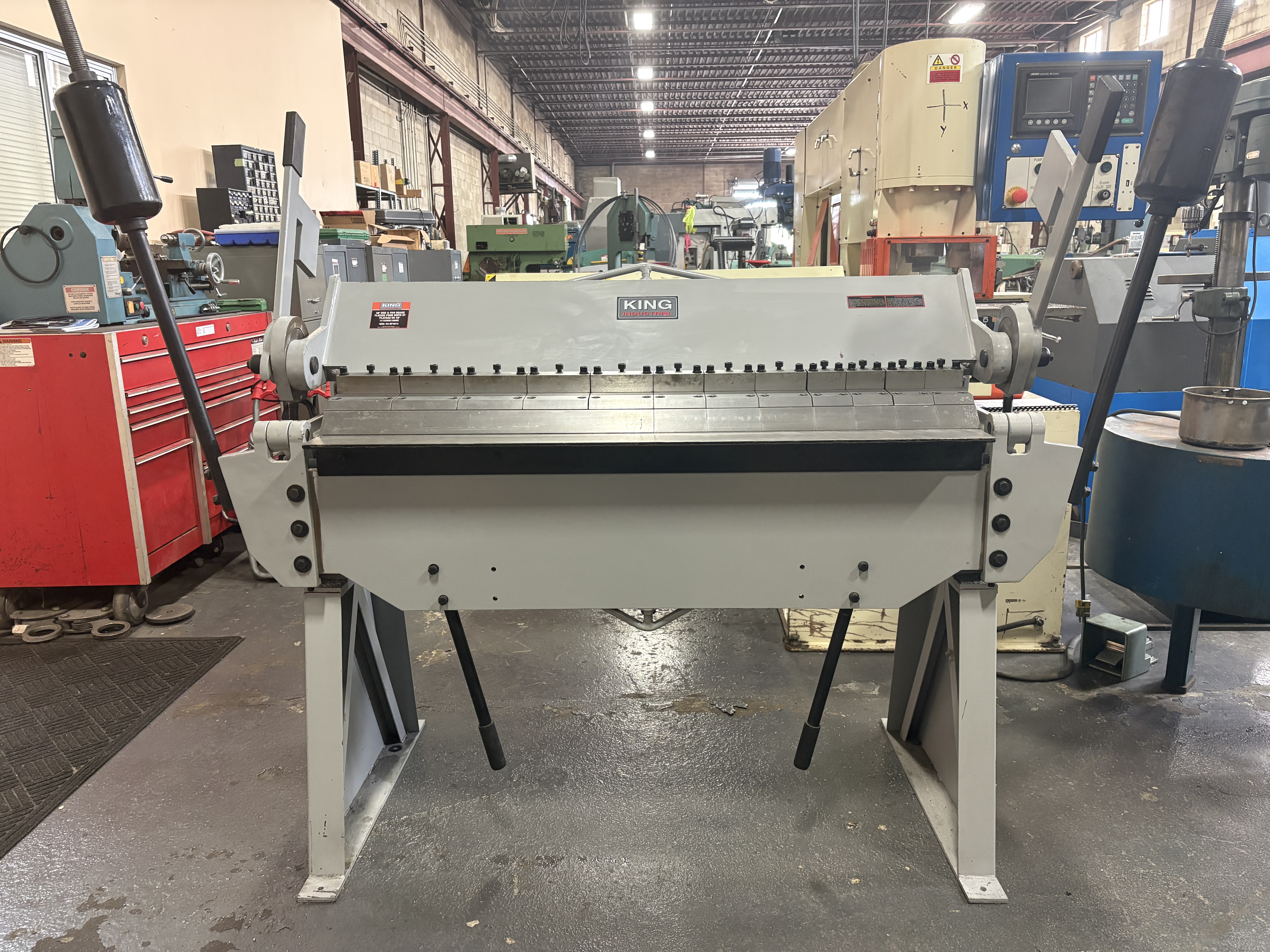 Used 2016 KING INDUSTRIAL, 48" 12 GA BOX & PAN BRAKE