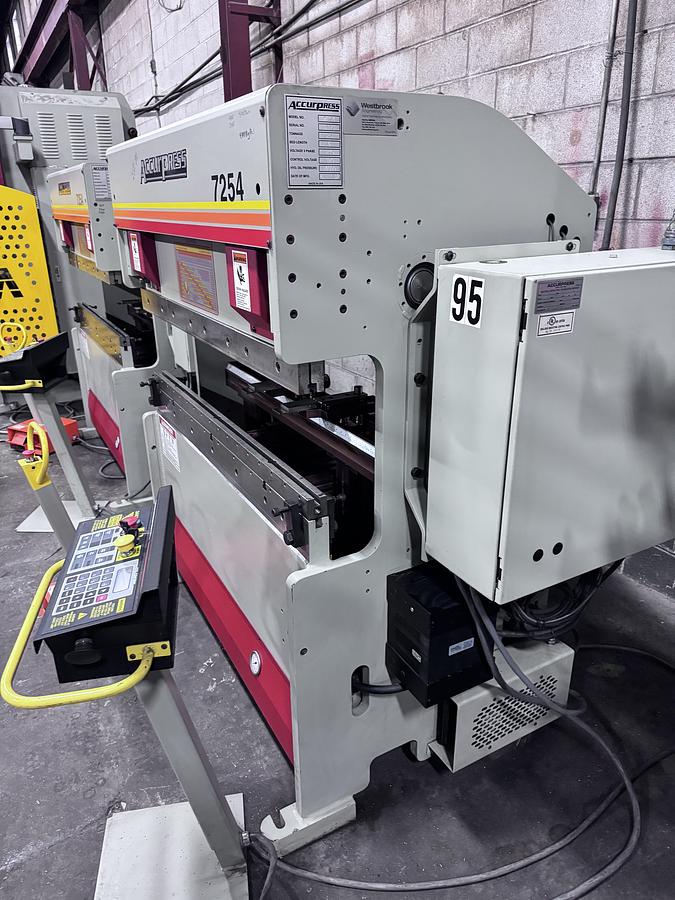 Used 25 TON X 4', ACCURPRESS, MODEL 7254, CNC HYDRAULIC PRESS BRAKE, 2012