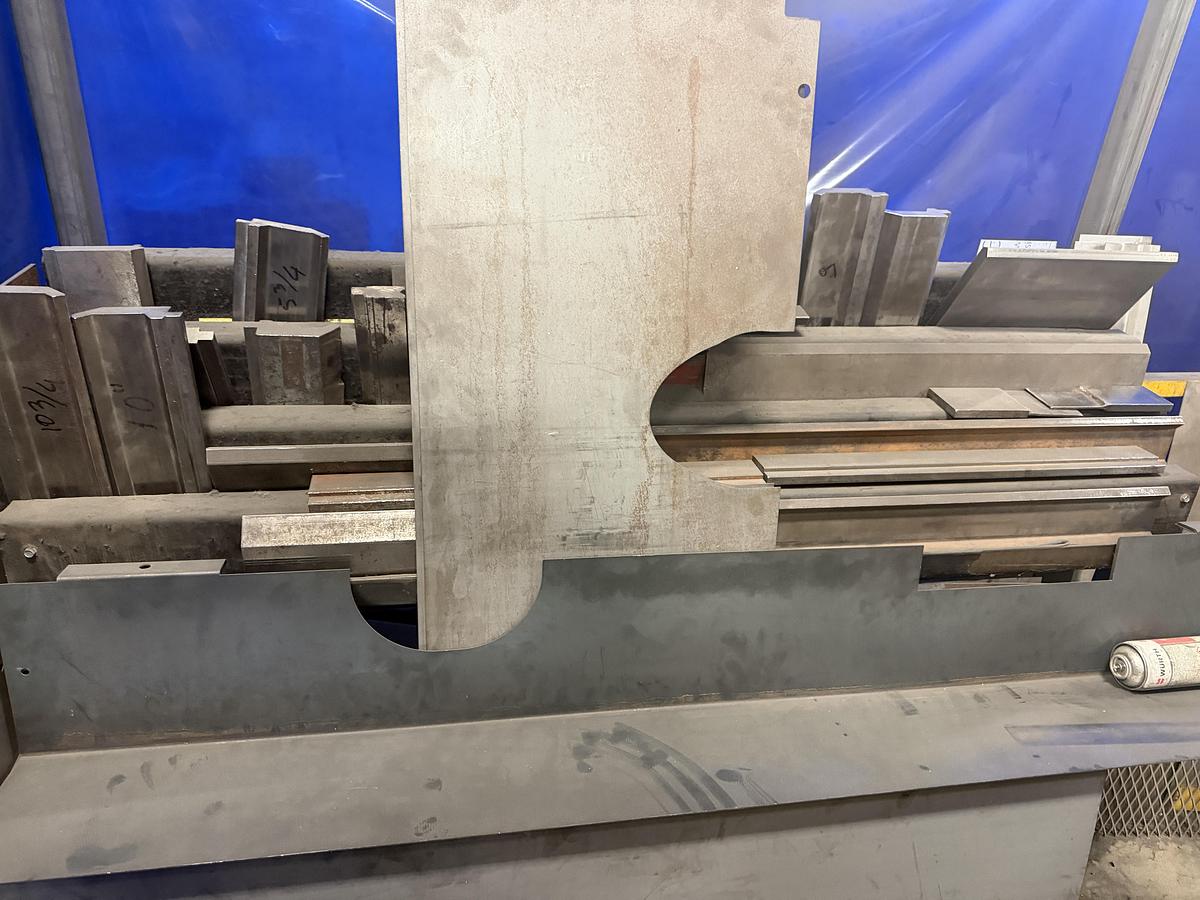 Used  HACO 165 TON X 12' CNC HYDRAULIC PRESS BRAKE