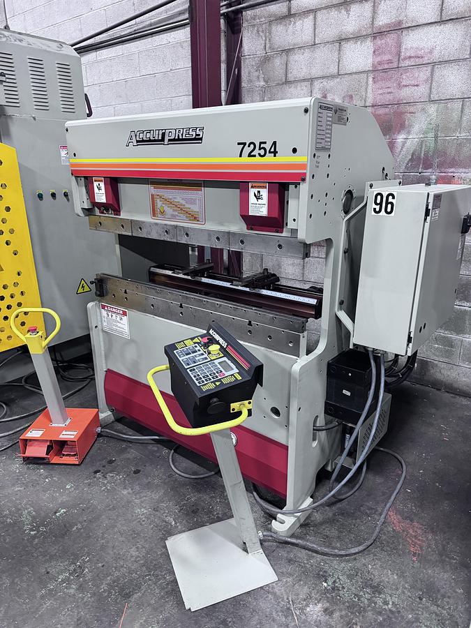 Used 25 TON X 4', ACCURPRESS, MODEL 7254, CNC HYDRAULIC PRESS BRAKE