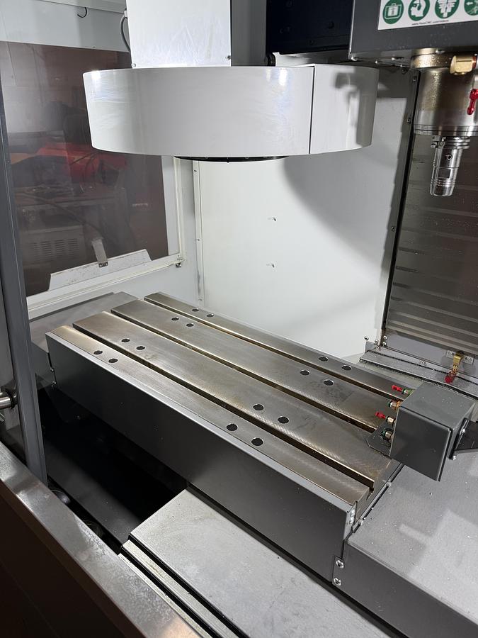 Used 30"X, 16"Y, 20"Z, HAAS, VF-2, 2023, CNC VERTICAL MACHINING CENTER
