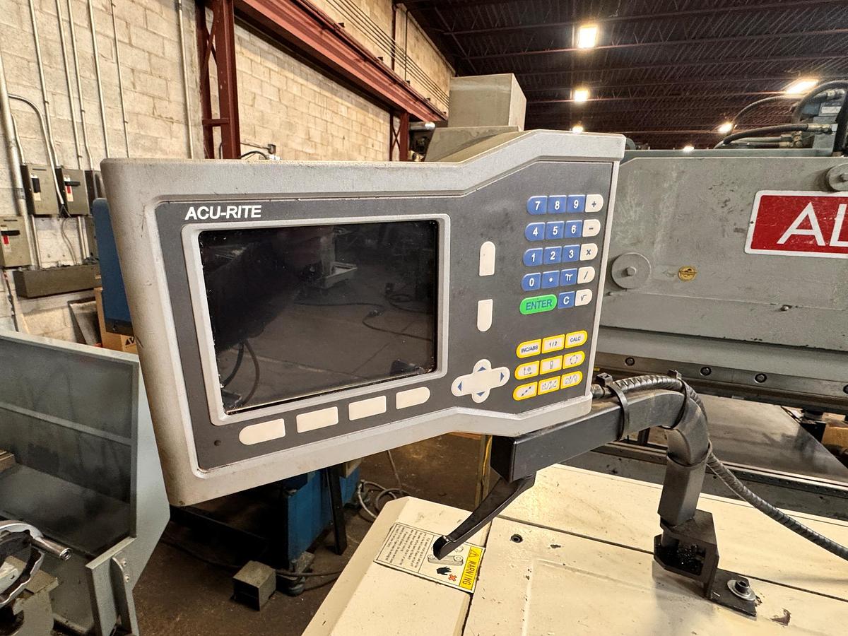 Used 20" X 40" HH ROBERTS TOOLROOM LATHE