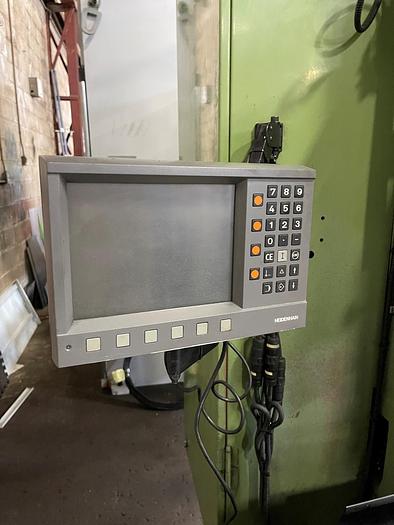 Used 20" X 87" DAHLIH, VERTICAL / HORIZONTAL MILLING MACHINE