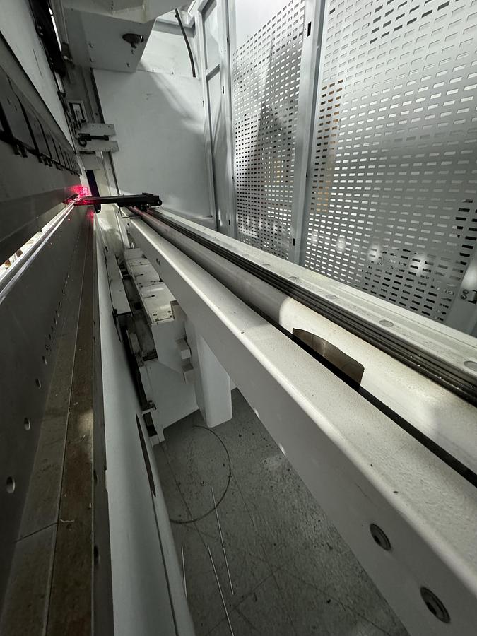 Used 110 TON X 10', TRUMPF, TRUBEND 3100, CNC HYDRAULIC PRESS BRAKE - 2015