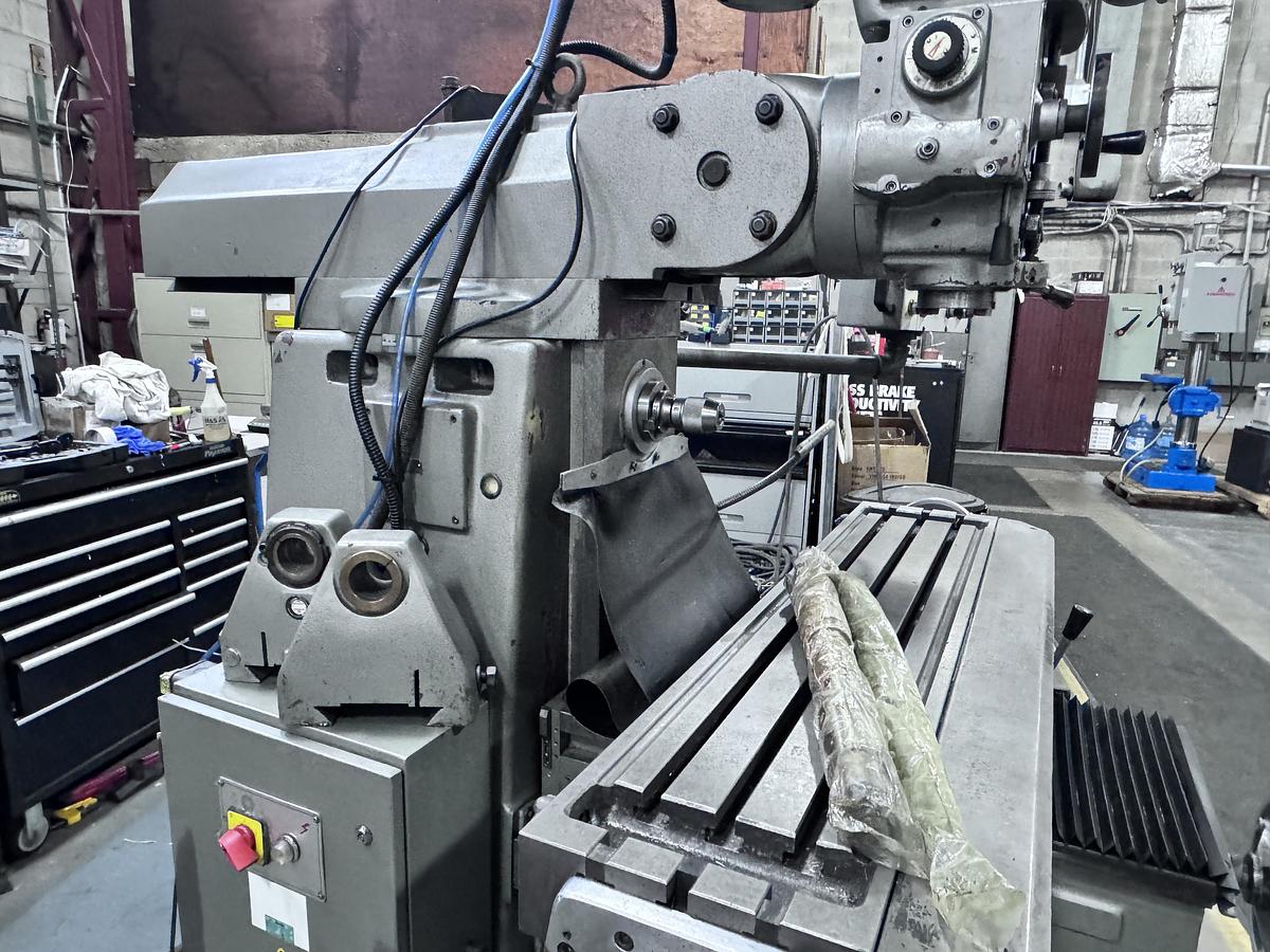Used 10" X 51", FIRST, LC-20VHS, VERTICAL / HORIZONTAL MILLING MACHINE