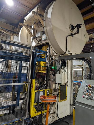 Used 300 TON CLEVELAND, STRAIGHT SIDE PRESS