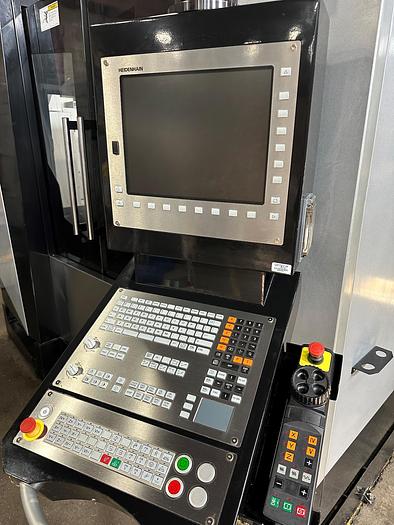 Used 26"X, 24"Y, 22.4"Z, PINNACLE, 5-AXIS CNC MACHINING CENTER, 2014