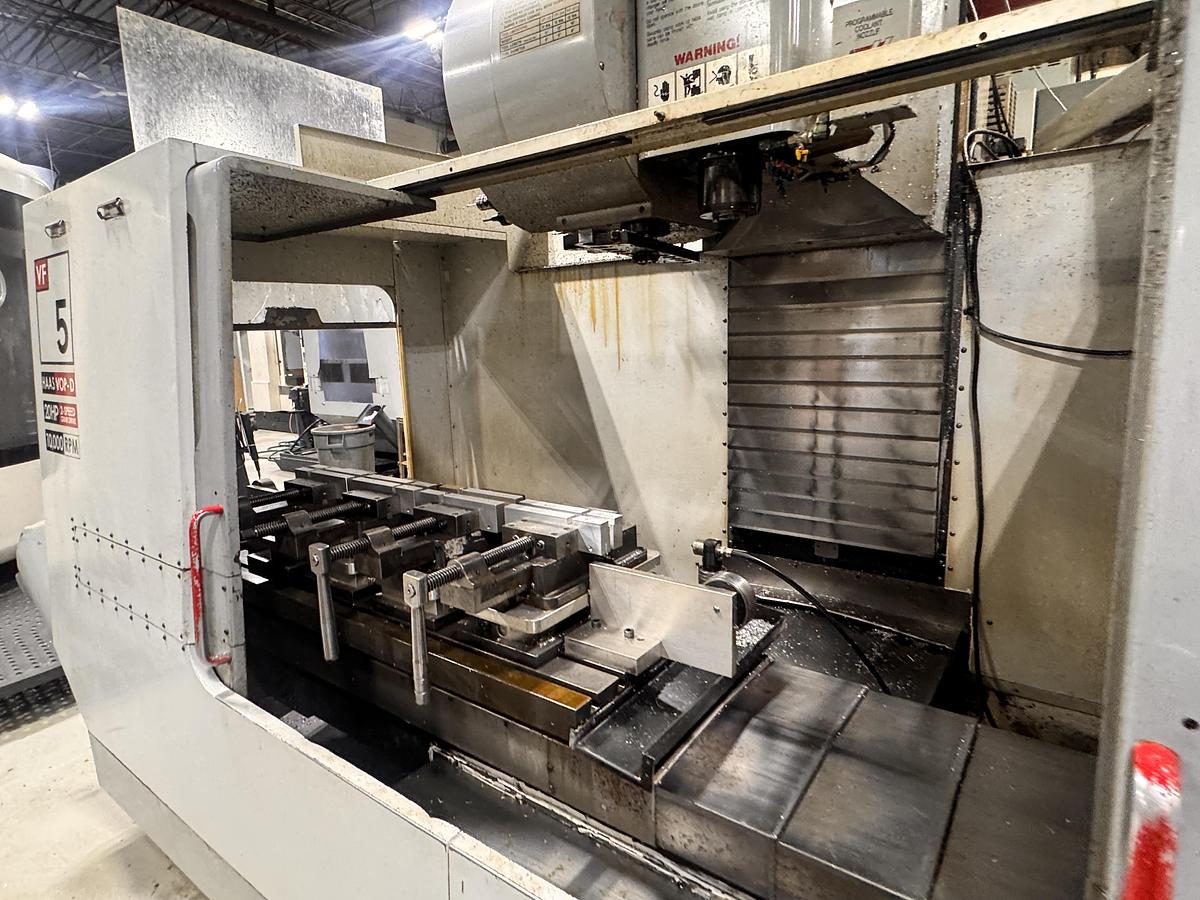 Used 50"X, 26"Y, 25"Z, HAAS, VF-5B/40, CNC VETICAL MACHINING CENTER