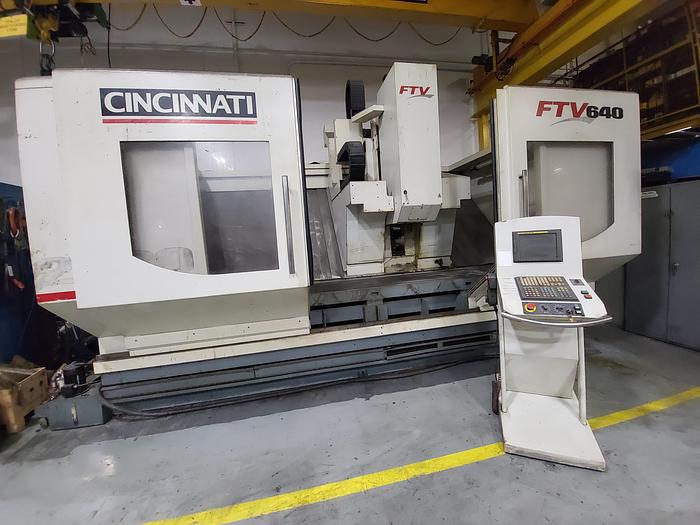 Used 2004 CINCINNATI TRAVELING COLUMN - FIXED TABLE VERTICAL MACHINING CENTER