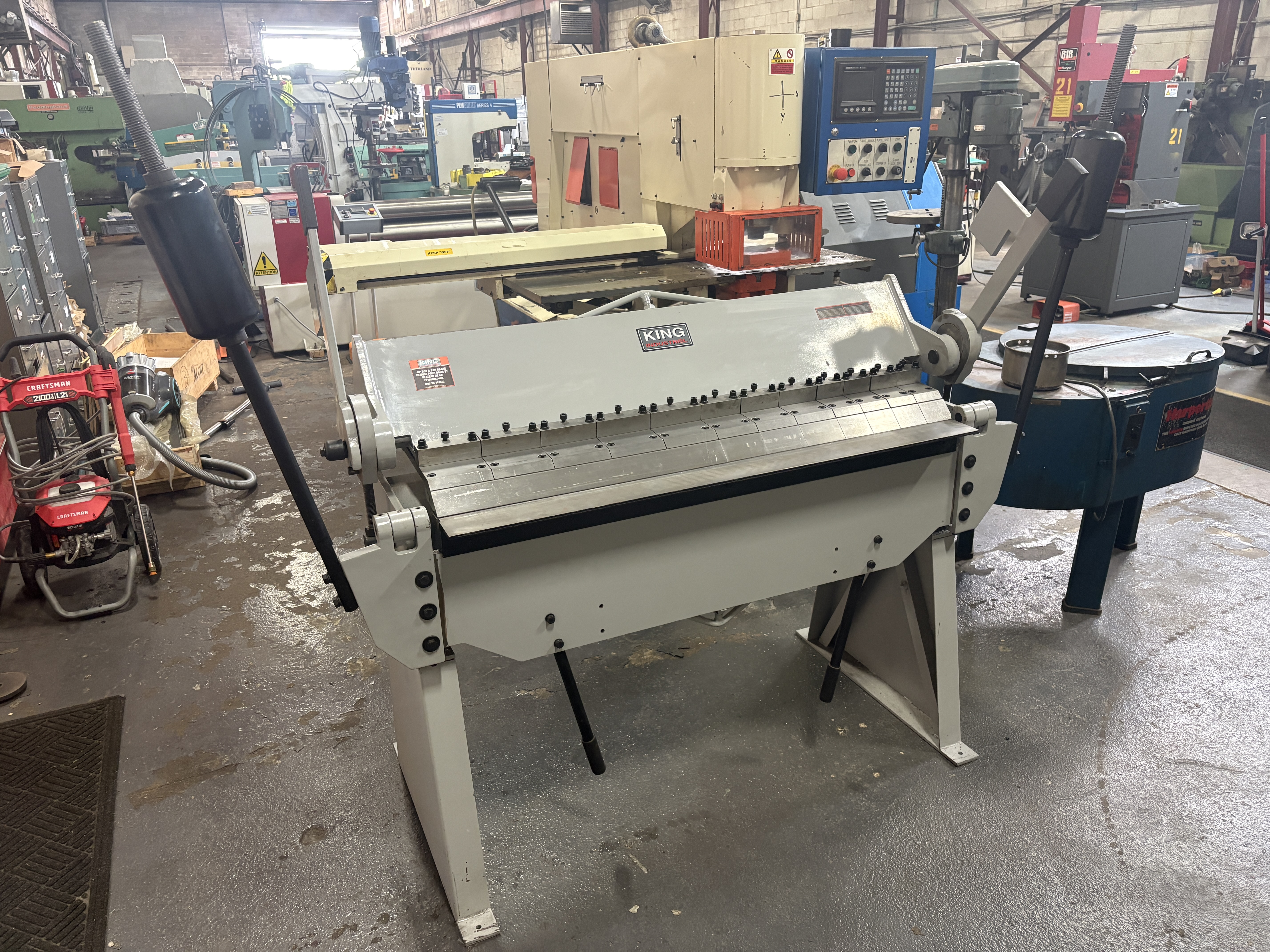 Used 2016 KING INDUSTRIAL, 48" 12 GA BOX & PAN BRAKE