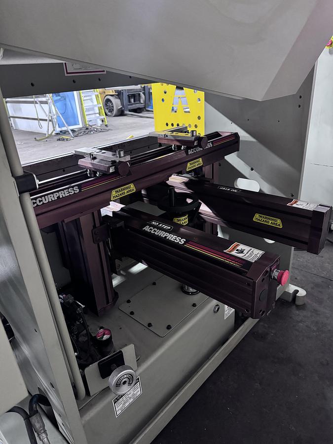 Used 25 TON X 4', ACCURPRESS, MODEL 7254, CNC HYDRAULIC PRESS BRAKE