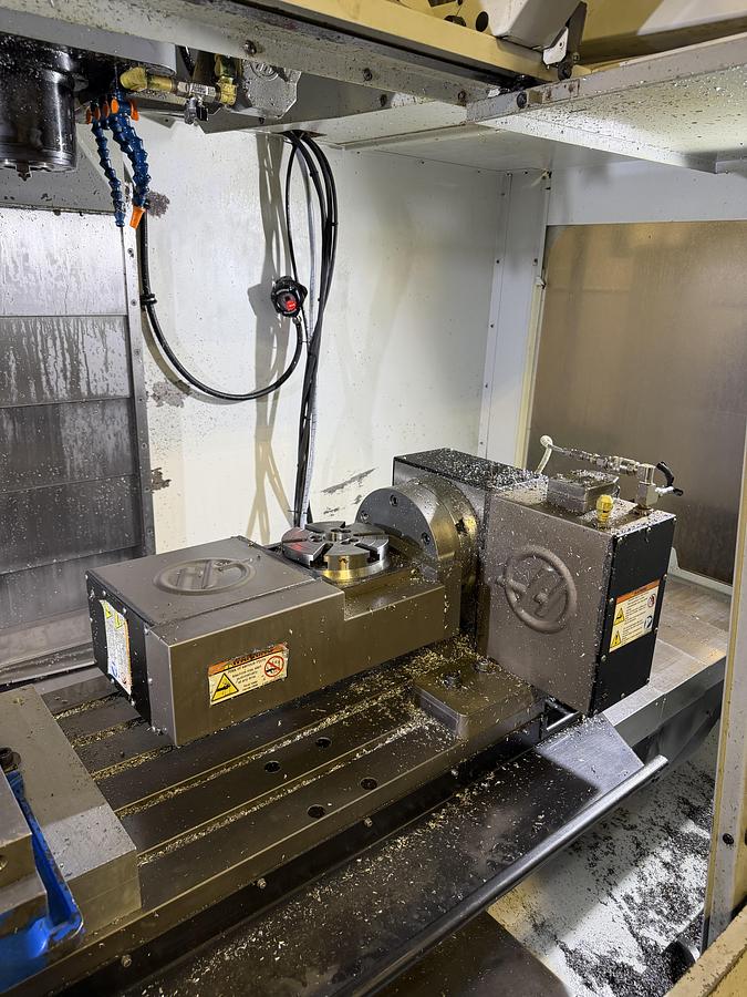 Used 50"X, 20"Y, 25"Z, HAAS, VF-4B, 2007 CNC VERTICAL MACHINING CENTER 