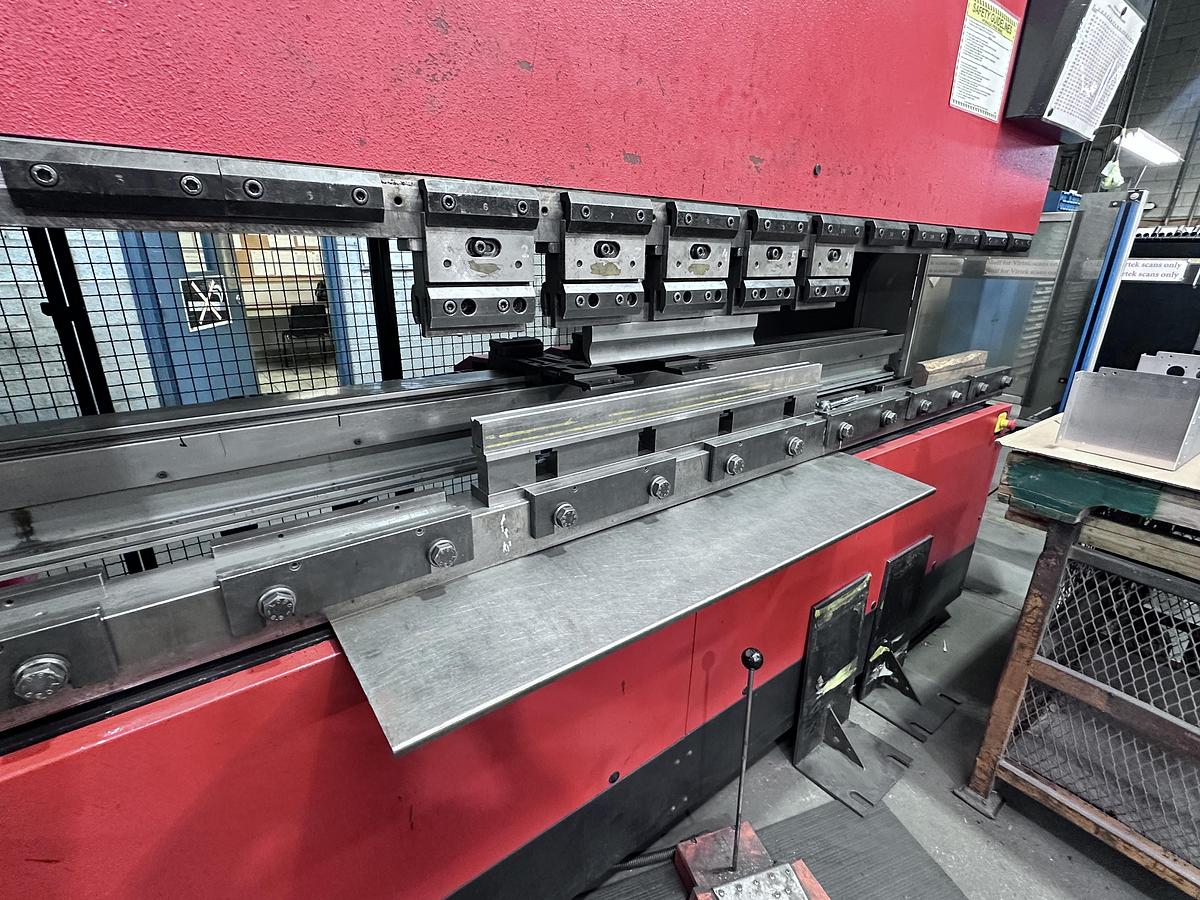 Used 143 TON X 10' AMADA, MODEL HFE 130-3S, CNC HYDRAULIC PRESS BRAKE