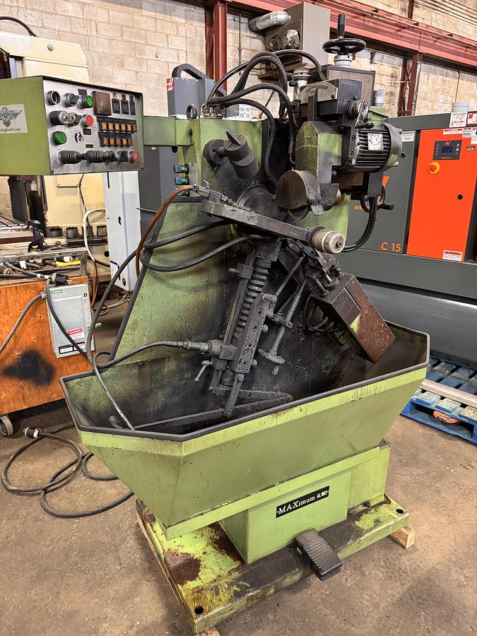 Used UT.MA SRL AUTOMATIC CIRCULAR SAW BLADE GRINDER, MODEL AL/803