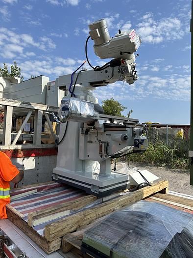 Used 20" X 87" DAHLIH, VERTICAL / HORIZONTAL MILLING MACHINE