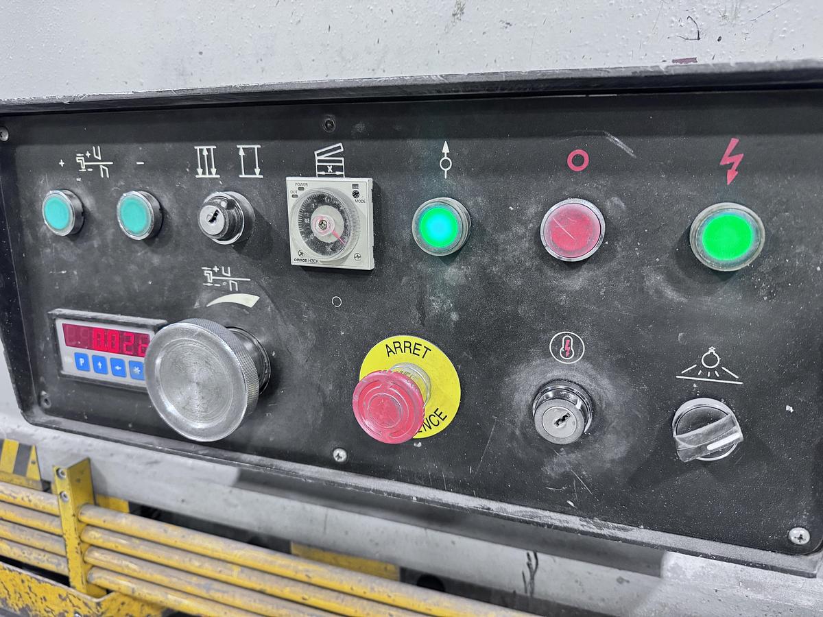 Used 1/4" X 10' FABMASTER HYSDRAULIC SHEAR