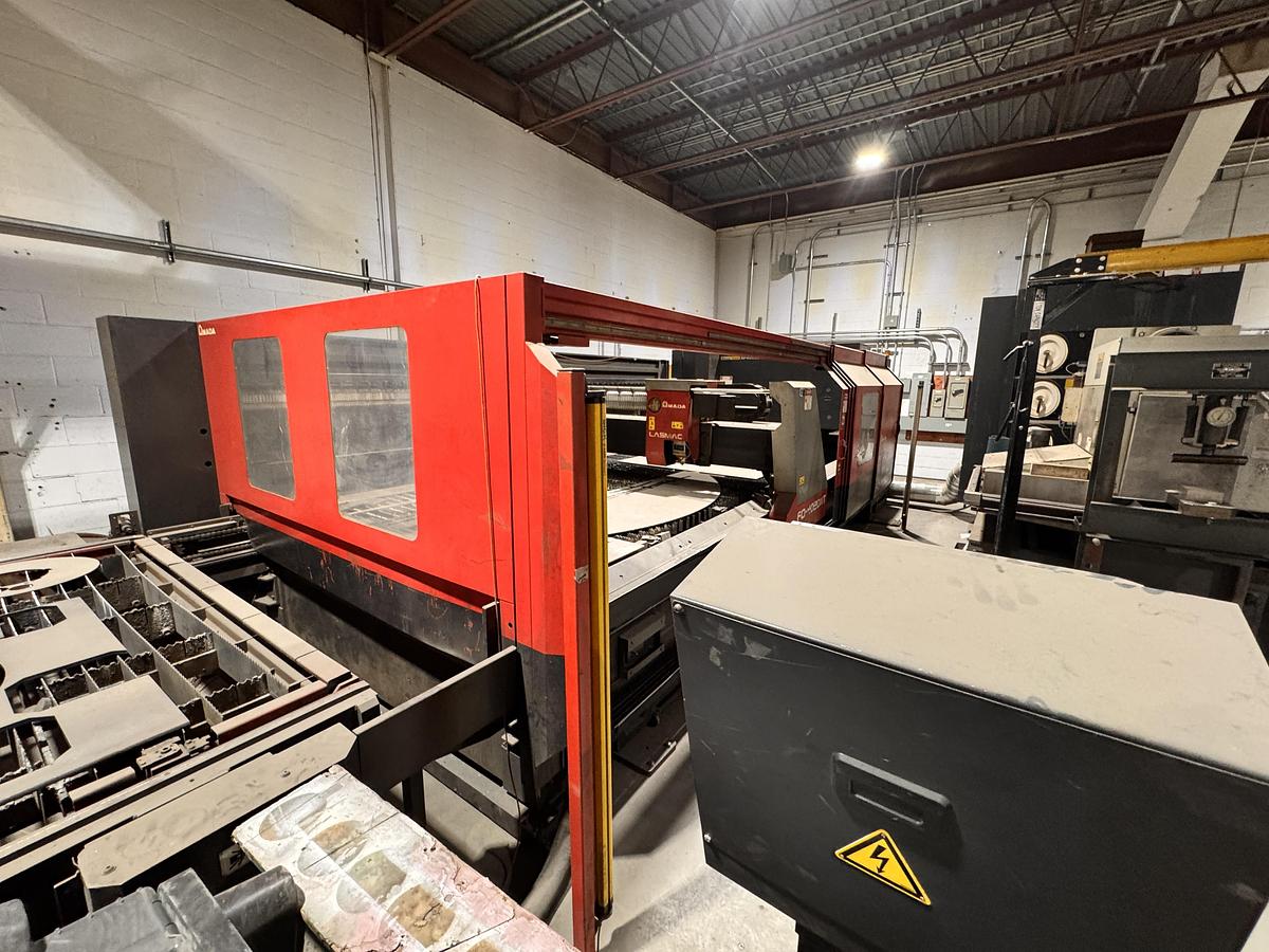 Used 6' X 13', 4KW, AMADA, FO-4020NT, CNC CO2 LASER - 2004