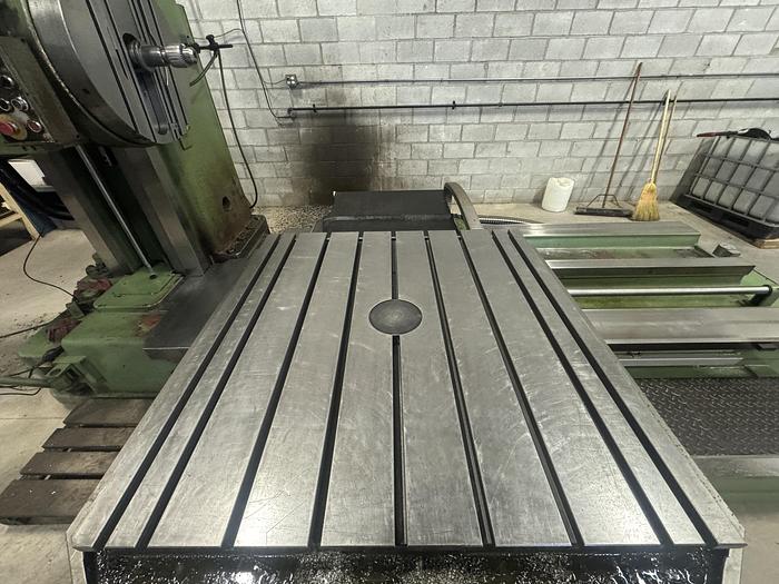 Used TOS W100A MANUAL HORIZONTAL BORING MILL