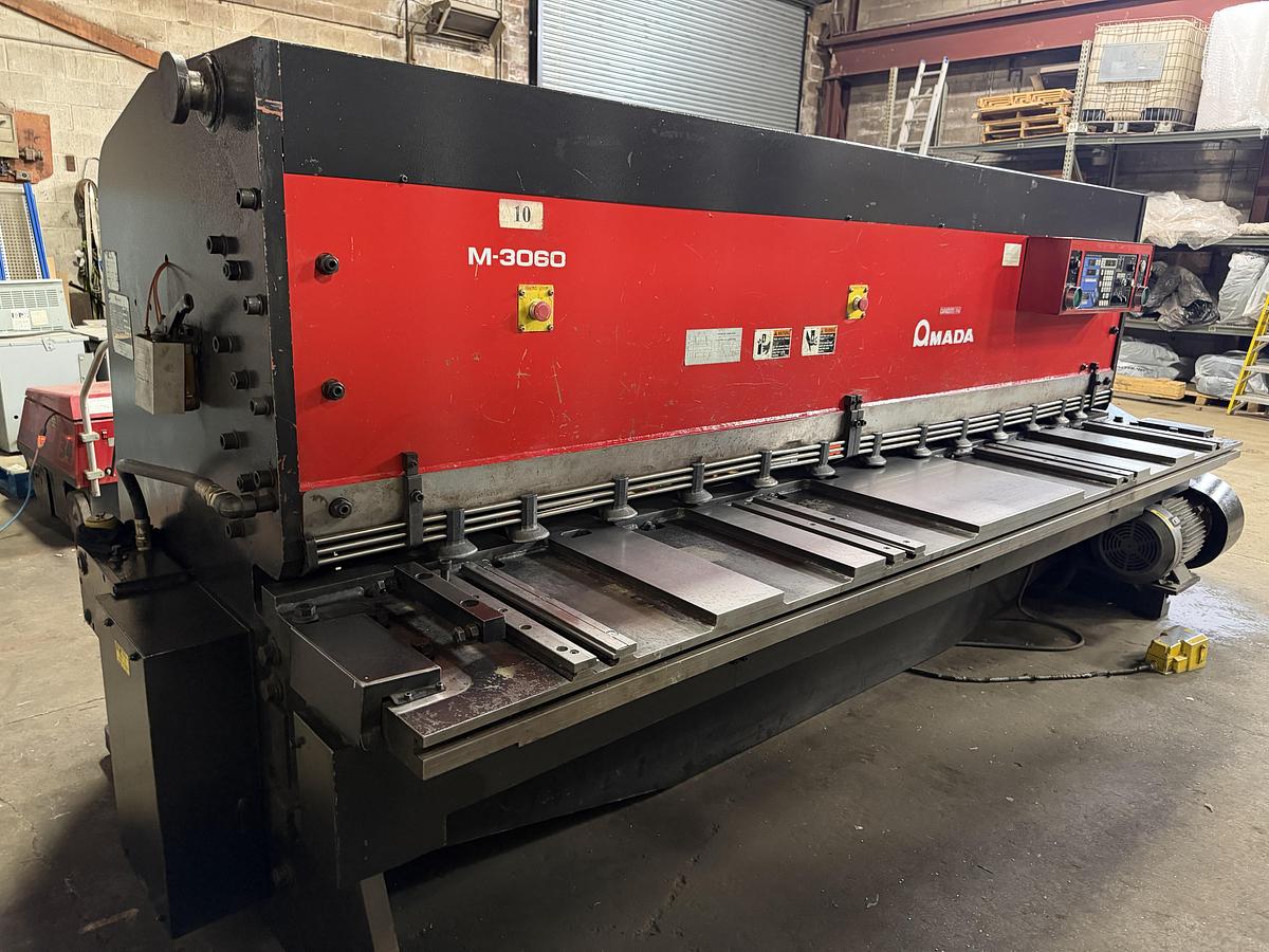 Used AMADA M3060 10' x 1/4" MECHANICAL SHEAR W/ SHEET SUPPORT SYSTEM -2003