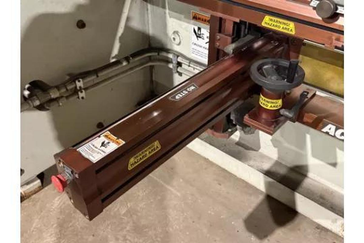 Used 2010 ACCURPRESS 717510, 175 TON, 10' HYDRAULIC PRESS BRAKE