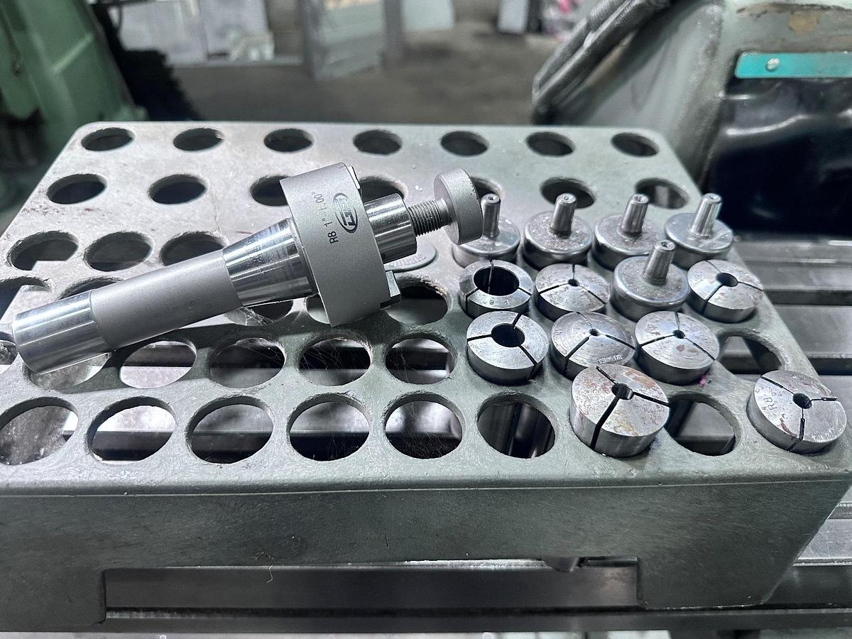 Used 10" x 54", KENT, CNC MILLING MACHINE