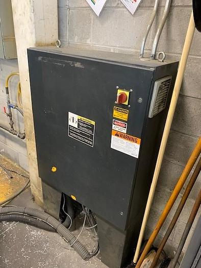 Used 5' X 10' MULTI-CAM, 2006, CNC ROUTER