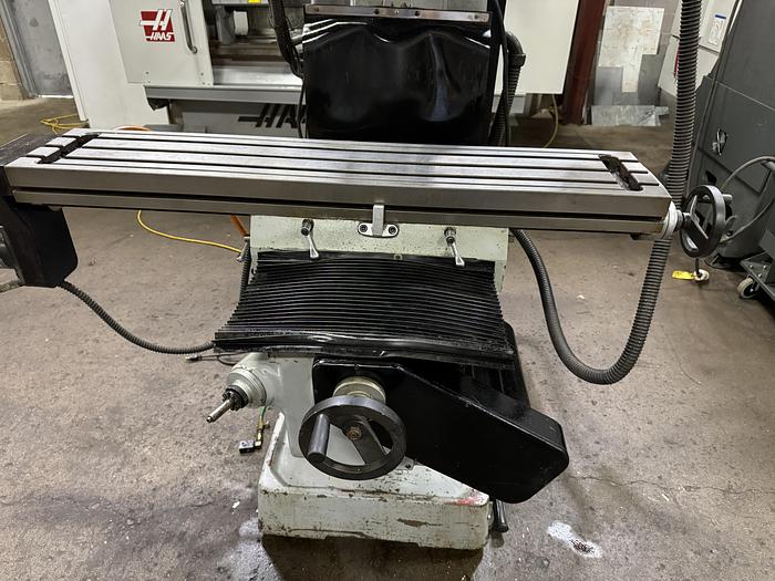 Used LILIAN 3 AXIS CNC MILLING MACHINE -2007