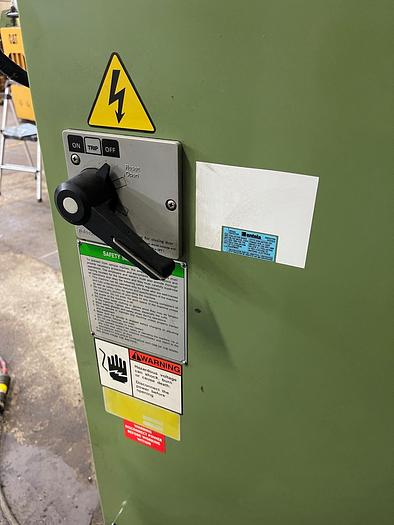 Used 20" X 87" DAHLIH, VERTICAL / HORIZONTAL MILLING MACHINE