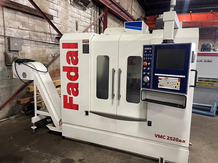 Used 25.5"X, 20"Y, 20"Z, FADAL, MODEL VMC-2520R-II, 2017, CNC VERTICAL MACHINING CENTER