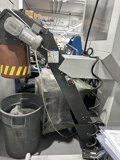 Used 2014 HAAS UMC -750 5 AXIS VERTICAL MACHINING CENTER