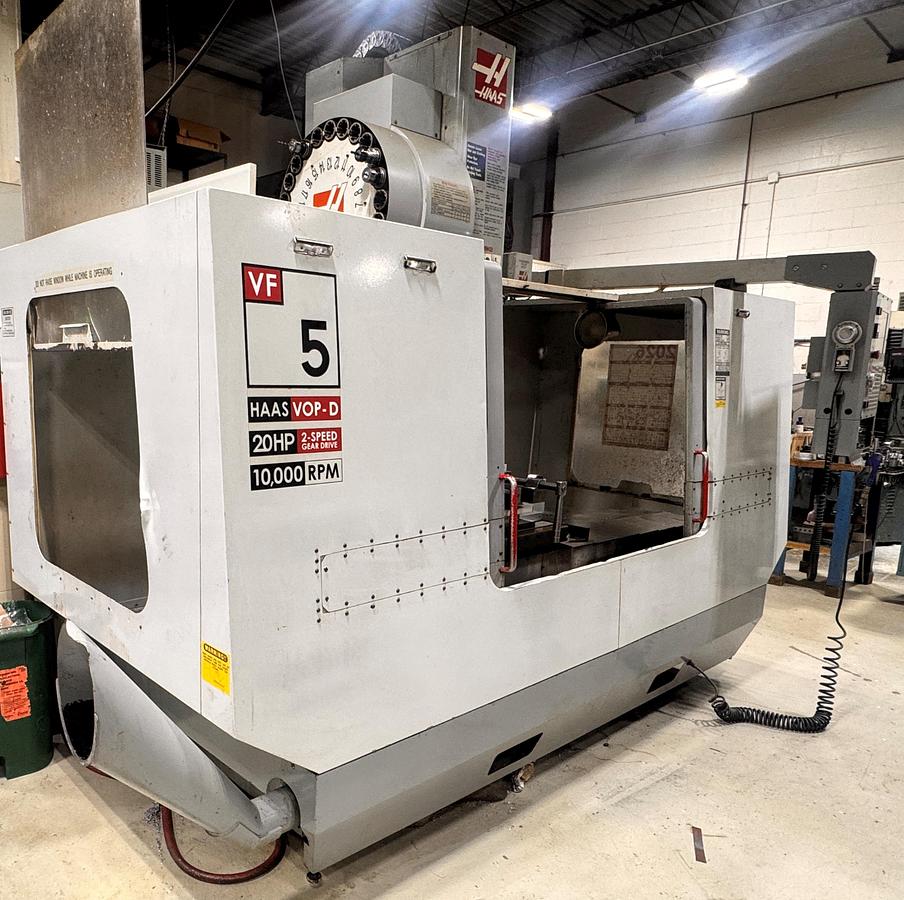 Used 50"X, 26"Y, 25"Z, HAAS, VF-5B/40, CNC VETICAL MACHINING CENTER