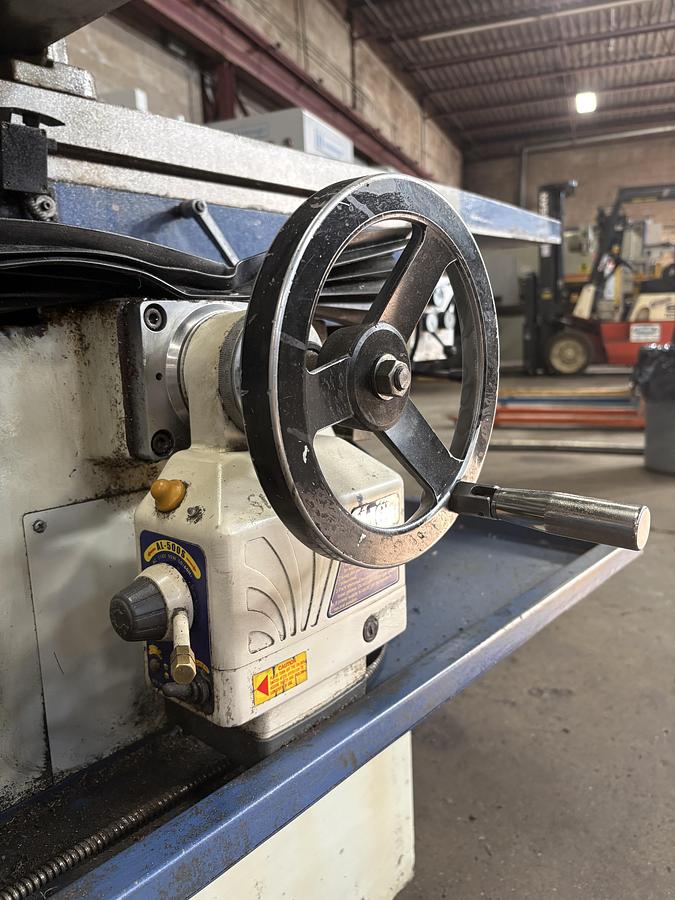 Used 12" x 60", FORWARD YS-6BVS, BED STYLE MILLING MACHINE