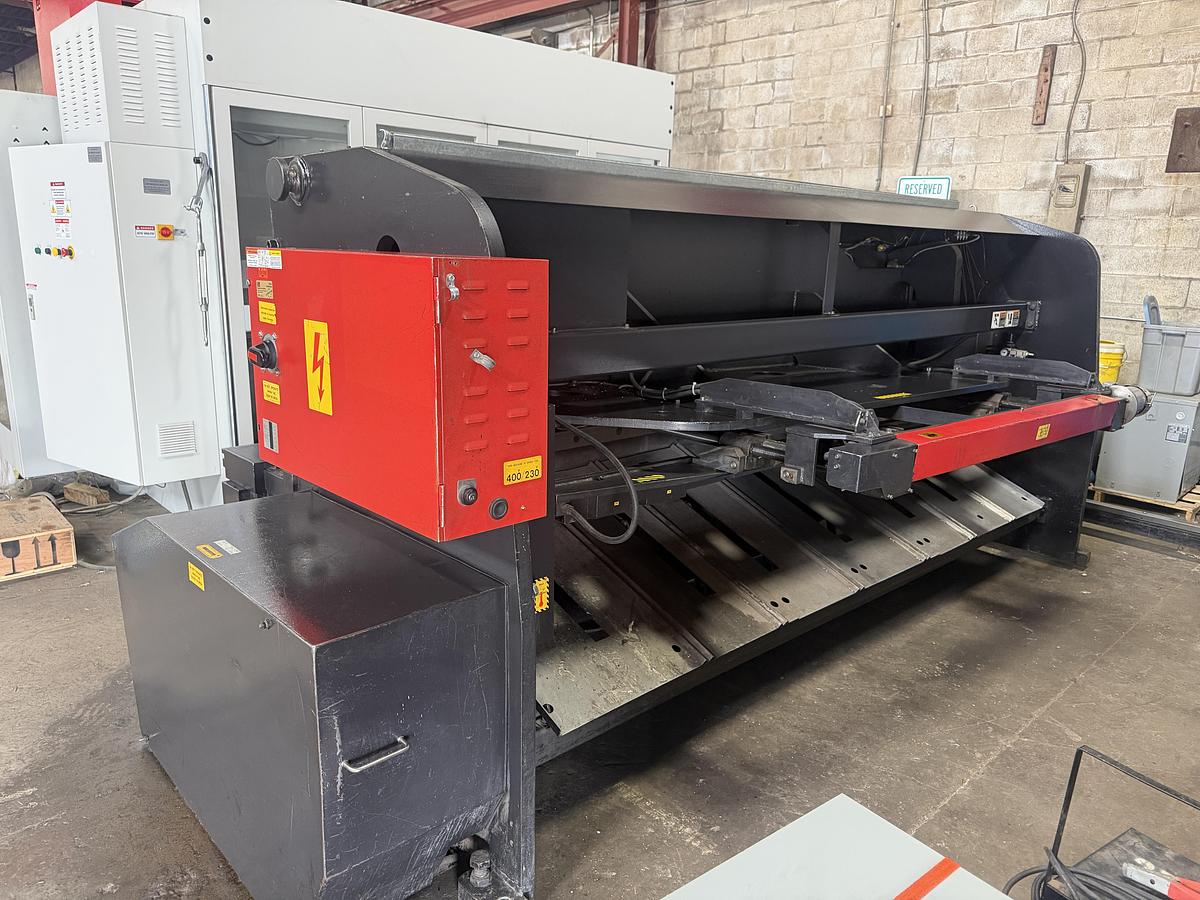 Used AMADA M3060 10' x 1/4" MECHANICAL SHEAR W/ SHEET SUPPORT SYSTEM -2003