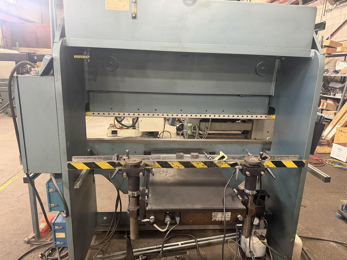 Used 35 TON X 6', ALLSTEEL, CNC HYDRAULIC PRESS BRAKE