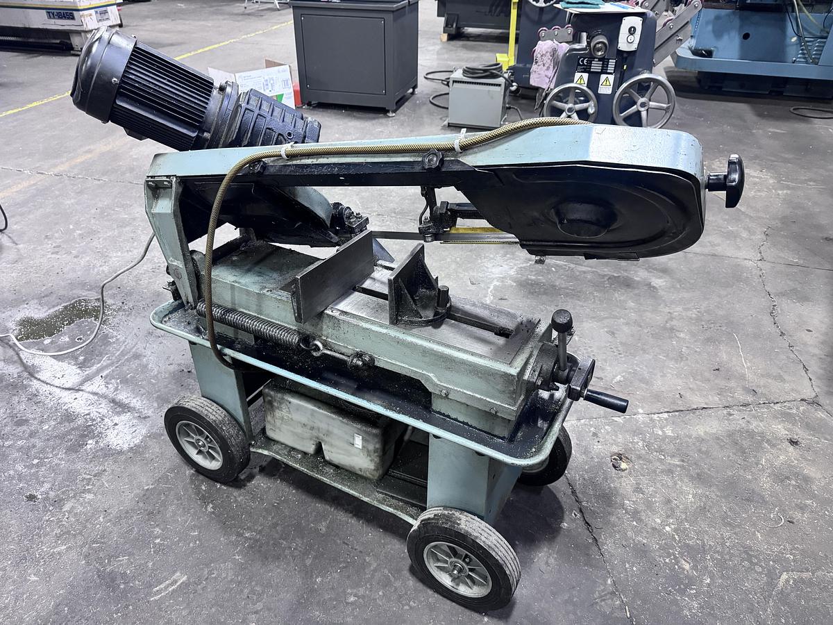 Used 7" X 12" KING, HORIZONTAL BANDSAW