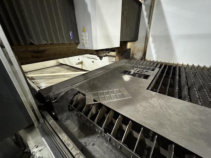 Used 2007 STRIPPIT/LVD 5' X 10' 4000 WATT CO2 LASER WITH LOAD/UNLOAD SYSTEM