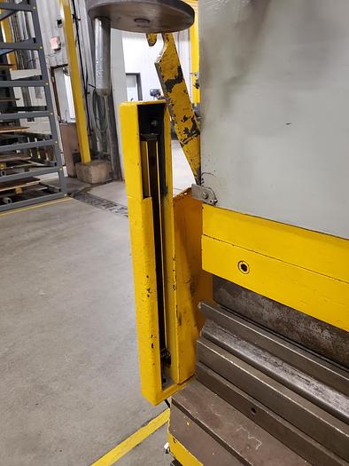 Used 250 TON X 12', ACCURPRESS, HYDRAULIC PRESS BRAKE