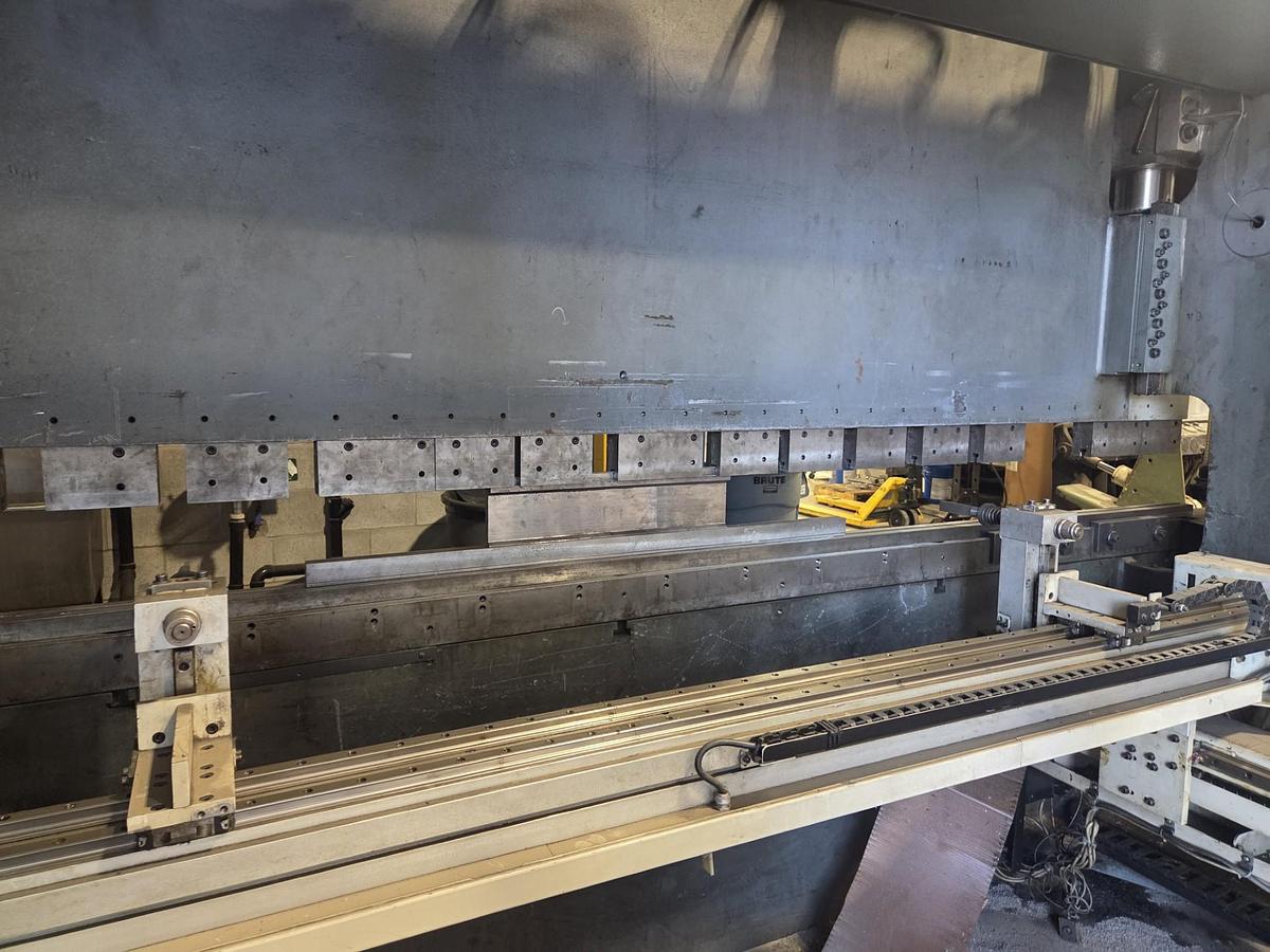 Used 165 TON x 141.7", HACO ERM 36150, HYDRAULIC CNC PRESS BRAKE