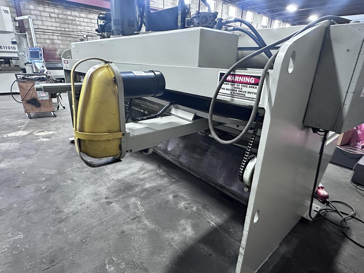 Used ACCURSHEAR 10' X 1/4" HYDRAULIC SHEAR