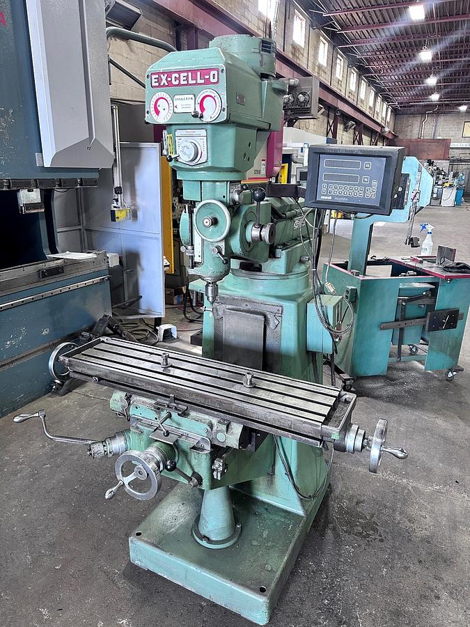 Used 9" X 40", EXCELLO, MODEL 602, VERTICAL MILLING MACHINE