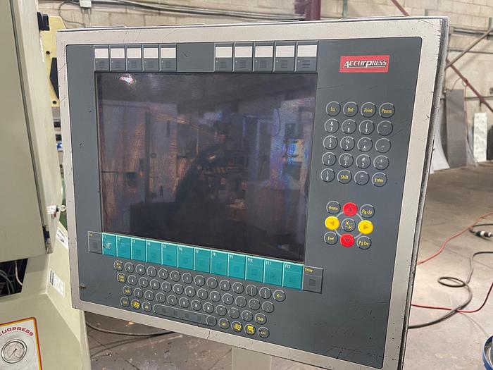Used 130 TON X 8', ACCURPRESS, 2011, CNC HYDRAULIC PRESS BRAKE