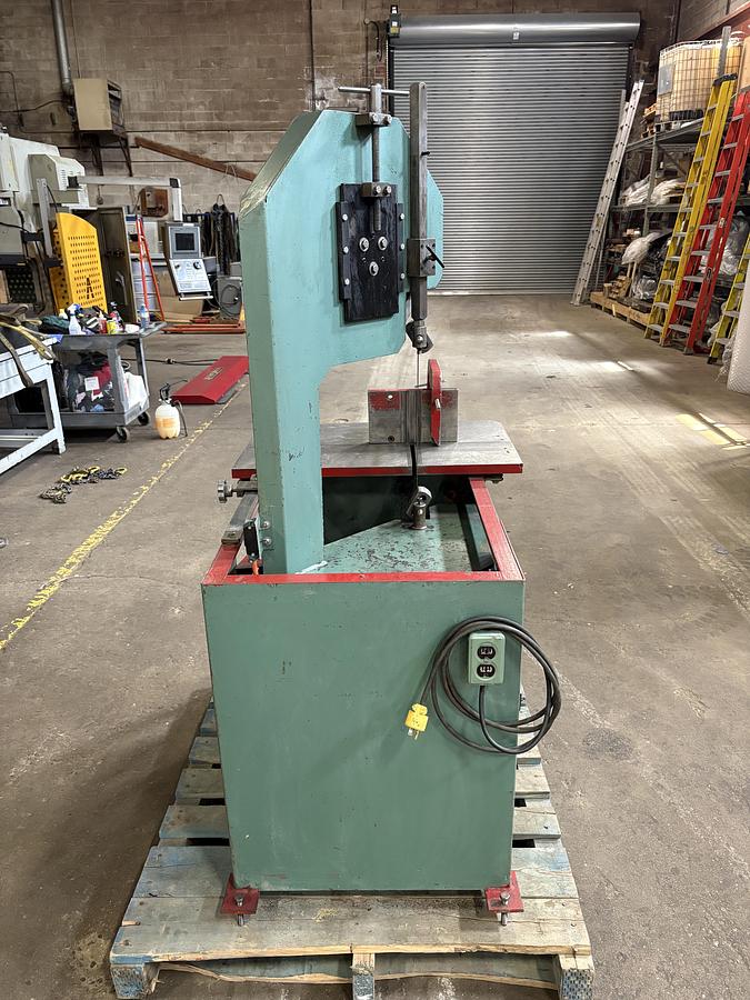 Used E-R MAIER MFG KM1012, VERTICAL ROLL-IN BAND SAW