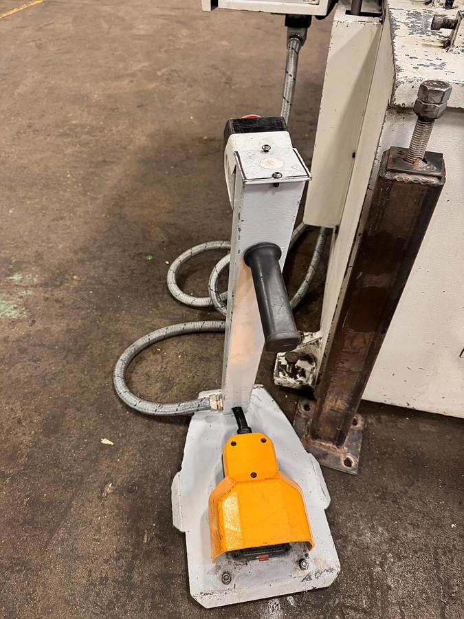 Used 1/4" X 10', ERMAK, HYDRAULIC SHEAR