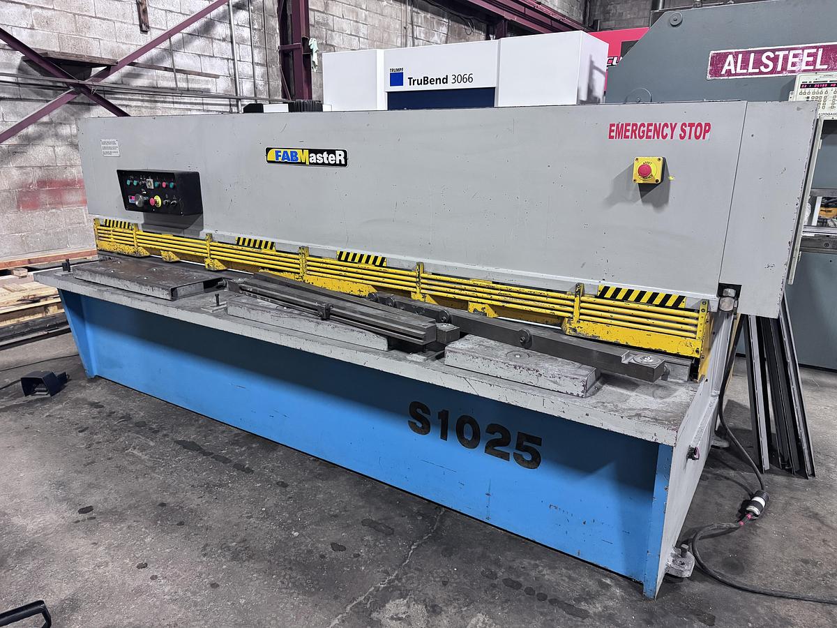 Used 1/4" X 10' FABMASTER HYSDRAULIC SHEAR