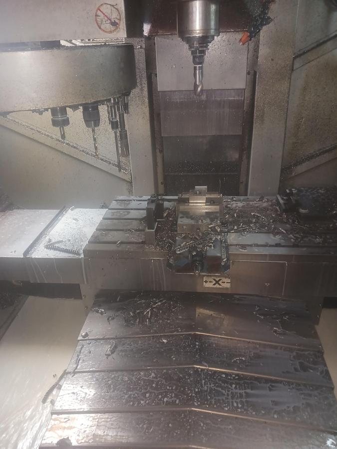 Used 33"X, 22"Y, 22"Z, PINNACLE, LV85, 2017, CNC VERTICAL MACHINING CENTER