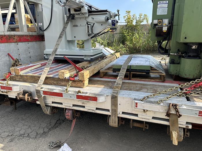 Used 20" X 87" DAHLIH, VERTICAL / HORIZONTAL MILLING MACHINE