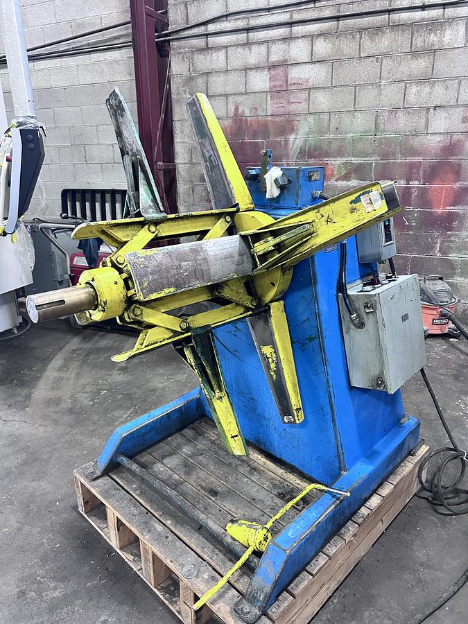 Used 2500 LBS., K VOGEL, MOTORIZED UNCOILER, VARI-SPEED